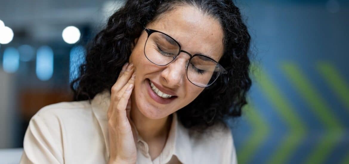 Why teeth gets sensitive to sugar